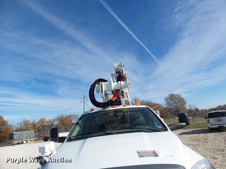 image for item DB5906 2009 Dodge Ram 5500 bucket truck