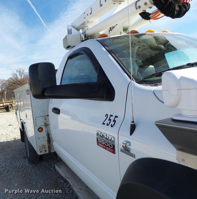 image for item DB5906 2009 Dodge Ram 5500 bucket truck