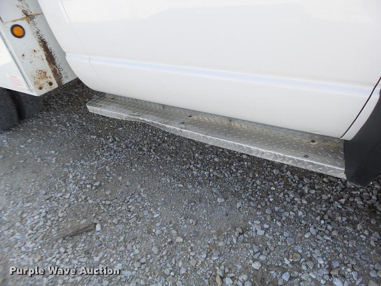 image for item DB5906 2009 Dodge Ram 5500 bucket truck