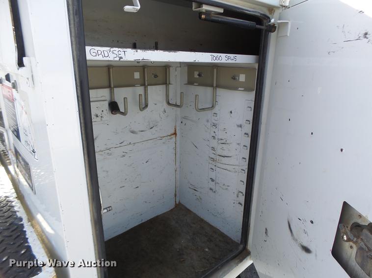 image for item DB5906 2009 Dodge Ram 5500 bucket truck