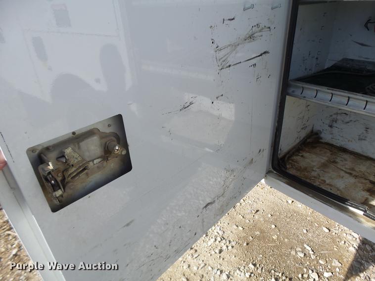 image for item DB5906 2009 Dodge Ram 5500 bucket truck