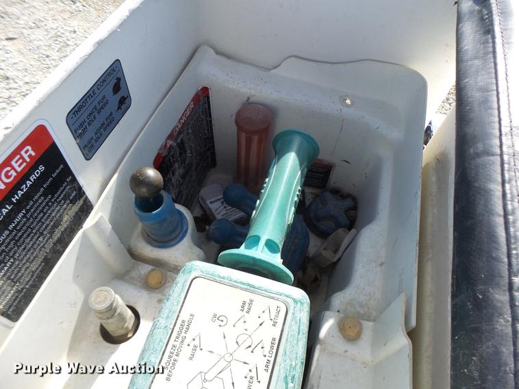 image for item DB5906 2009 Dodge Ram 5500 bucket truck