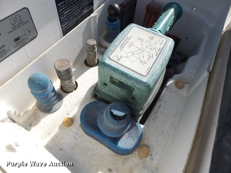 image for item DB5906 2009 Dodge Ram 5500 bucket truck