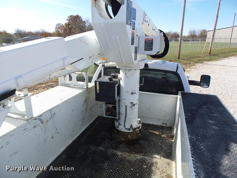 image for item DB5906 2009 Dodge Ram 5500 bucket truck