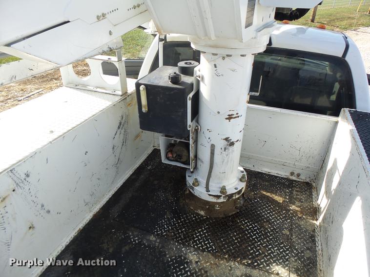 image for item DB5906 2009 Dodge Ram 5500 bucket truck