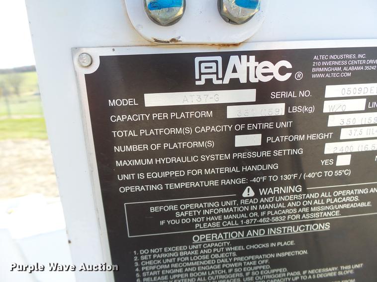 image for item DB5906 2009 Dodge Ram 5500 bucket truck