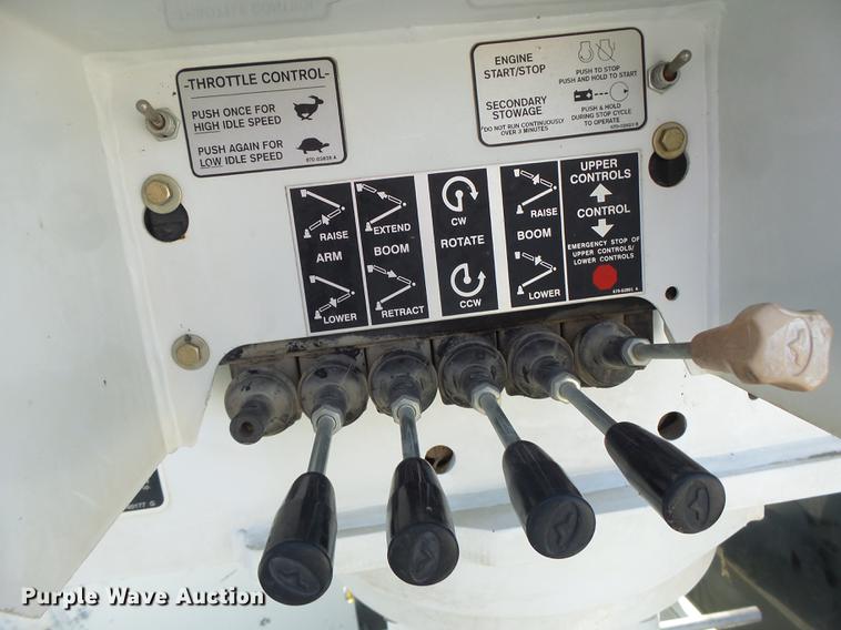 image for item DB5906 2009 Dodge Ram 5500 bucket truck