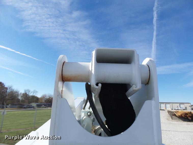 image for item DB5906 2009 Dodge Ram 5500 bucket truck