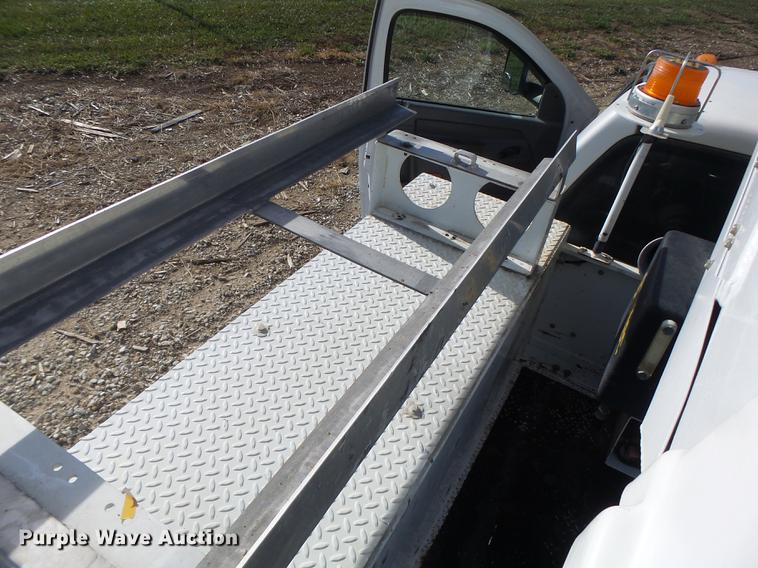 image for item DB5906 2009 Dodge Ram 5500 bucket truck