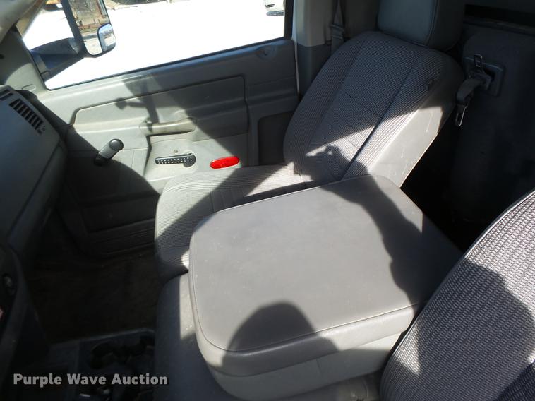 image for item DB5906 2009 Dodge Ram 5500 bucket truck