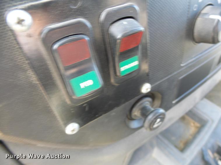 image for item DB5906 2009 Dodge Ram 5500 bucket truck