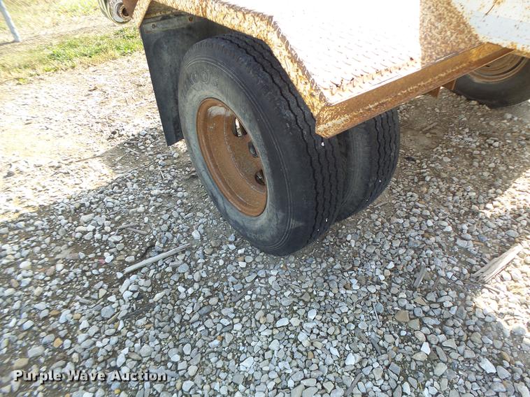 image for item DB5908 2000 Brooks Brothers pole trailer