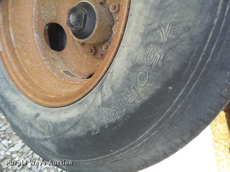 image for item DB5908 2000 Brooks Brothers pole trailer