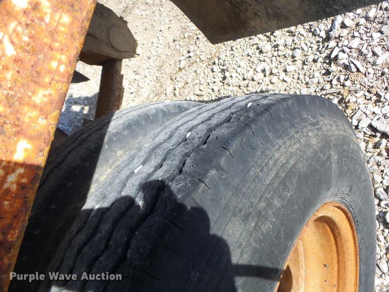 image for item DB5909 1979 Utility pole trailer