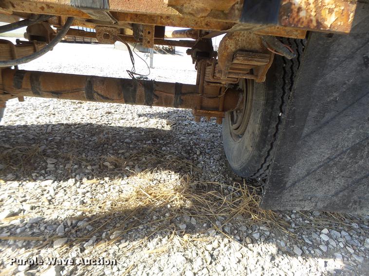 image for item DB5909 1979 Utility pole trailer