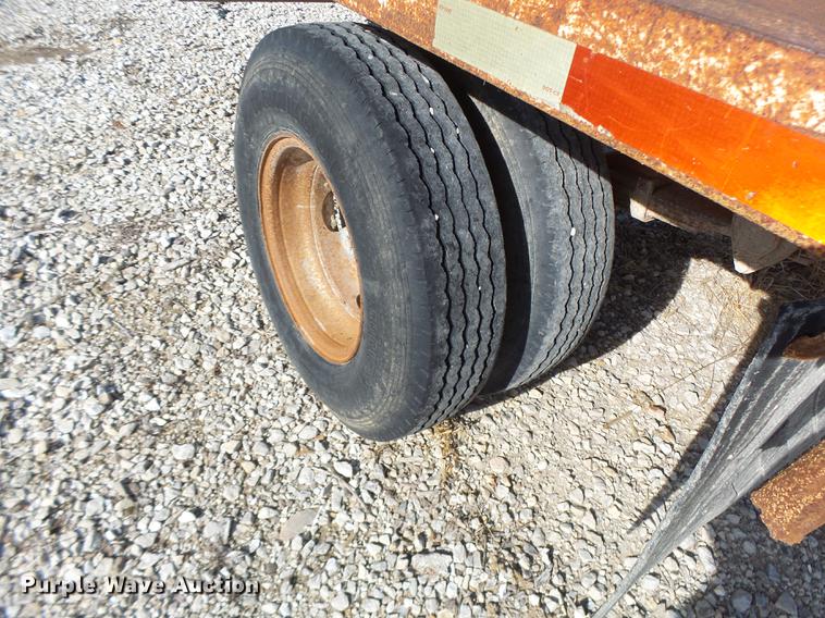 image for item DB5909 1979 Utility pole trailer