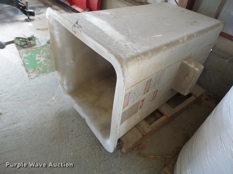 image for item DB5910 Fiberglass man basket