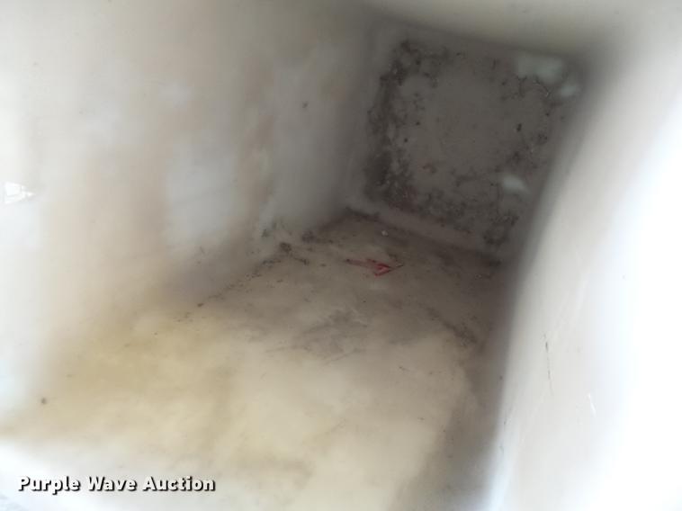 image for item DB5910 Fiberglass man basket