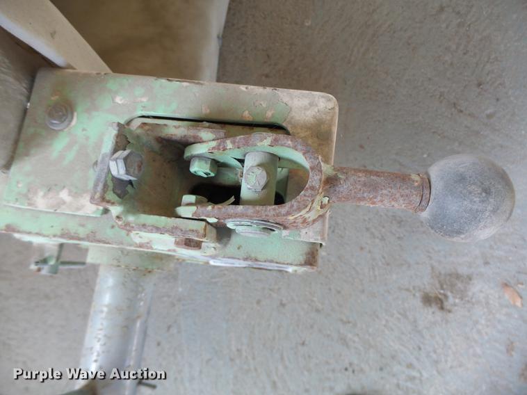 image for item DB5910 Fiberglass man basket