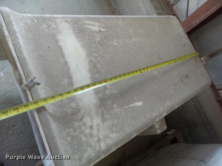 image for item DB5910 Fiberglass man basket