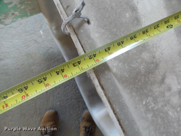 image for item DB5910 Fiberglass man basket