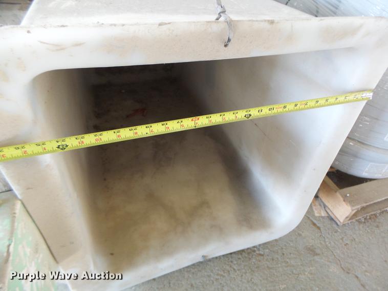 image for item DB5910 Fiberglass man basket