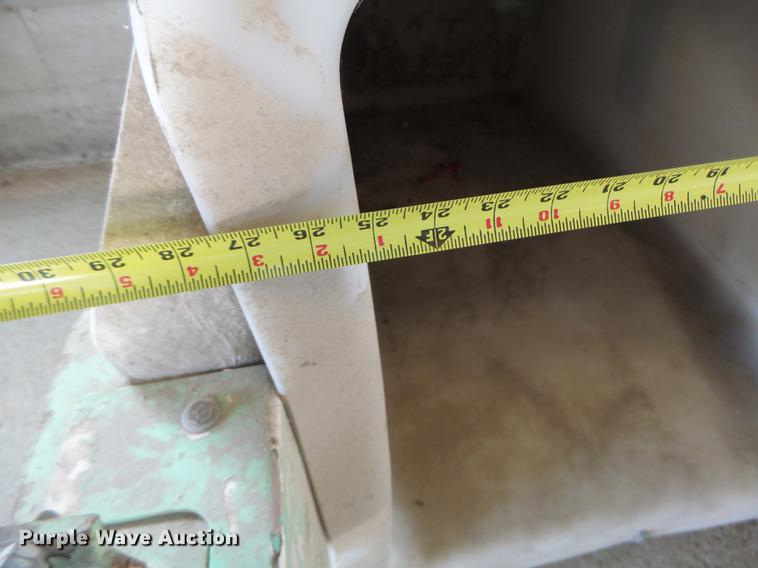 image for item DB5910 Fiberglass man basket