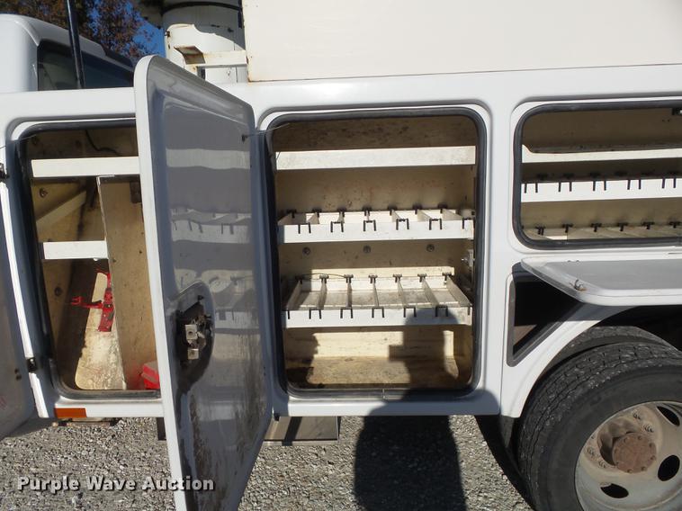 image for item DB6337 2008 Ford F550 XL Super Duty bucket truck