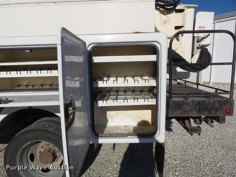 image for item DB6337 2008 Ford F550 XL Super Duty bucket truck