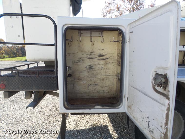 image for item DB6337 2008 Ford F550 XL Super Duty bucket truck