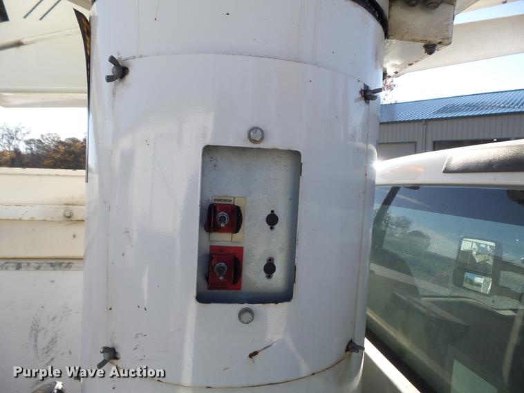 image for item DB6337 2008 Ford F550 XL Super Duty bucket truck