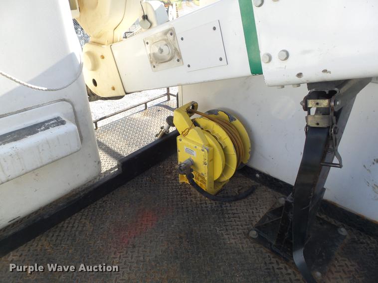 image for item DB6337 2008 Ford F550 XL Super Duty bucket truck