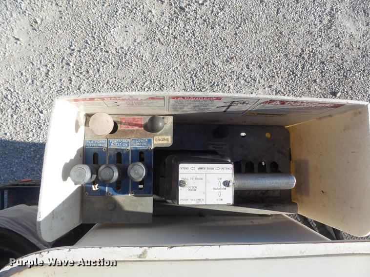 image for item DB6337 2008 Ford F550 XL Super Duty bucket truck