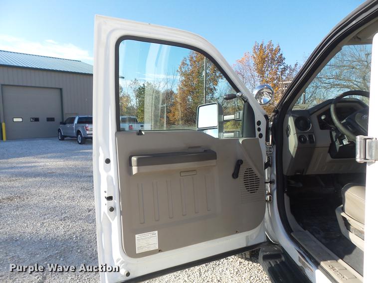 image for item DB6337 2008 Ford F550 XL Super Duty bucket truck