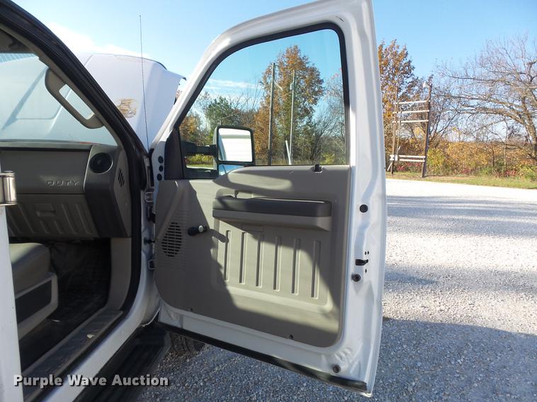 image for item DB6337 2008 Ford F550 XL Super Duty bucket truck