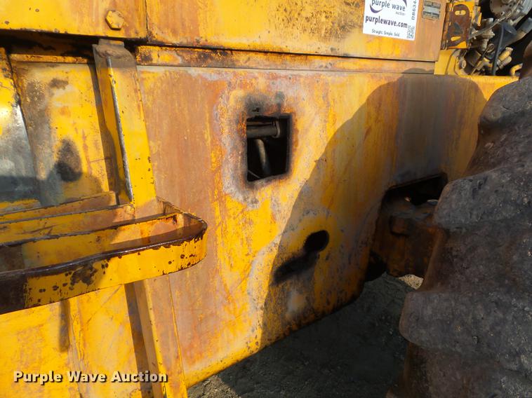 image for item DB6344 1980 John Deere 444 wheel loader