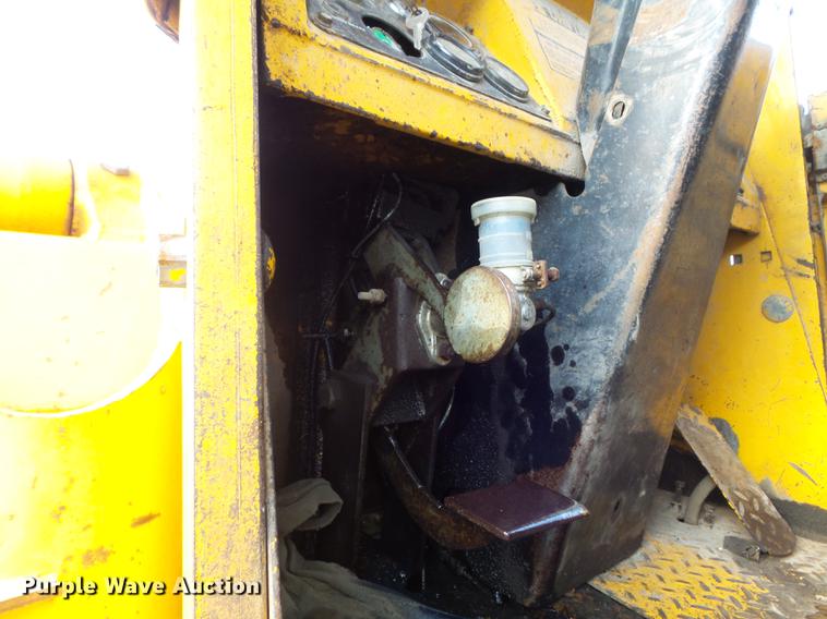 image for item DB6344 1980 John Deere 444 wheel loader