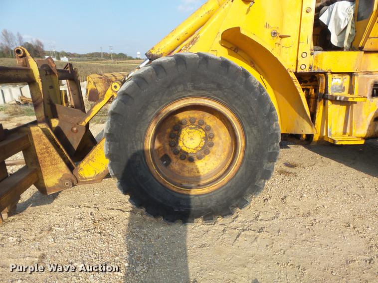 image for item DB6344 1980 John Deere 444 wheel loader