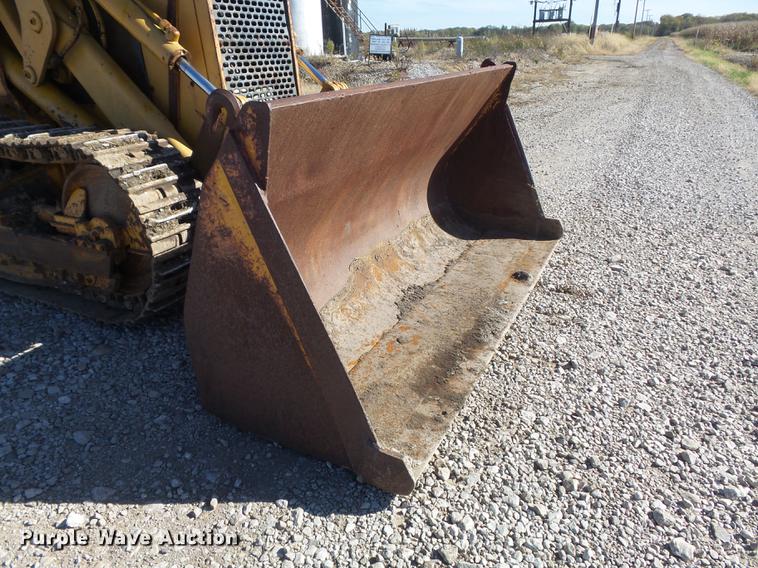 image for item DB6350 1987 John Deere 455E track loader