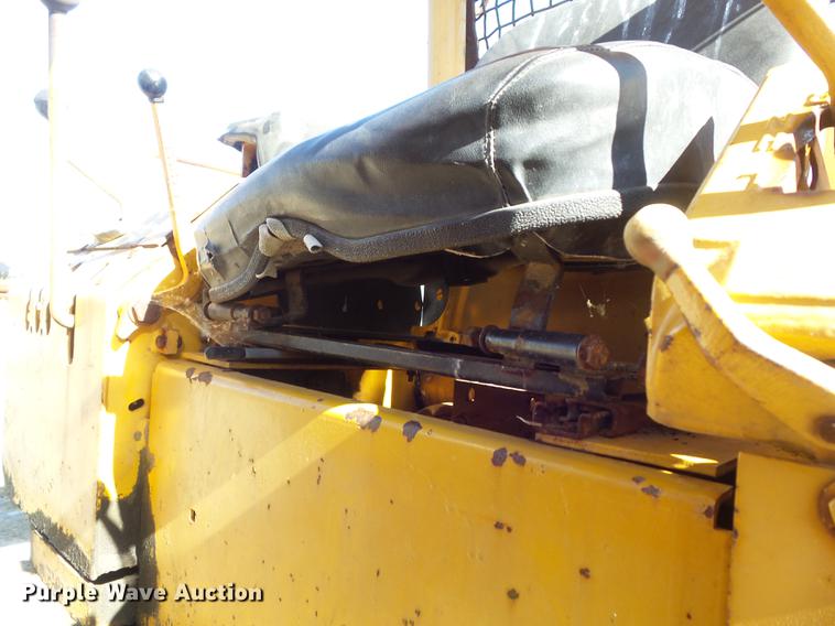 image for item DB6350 1987 John Deere 455E track loader