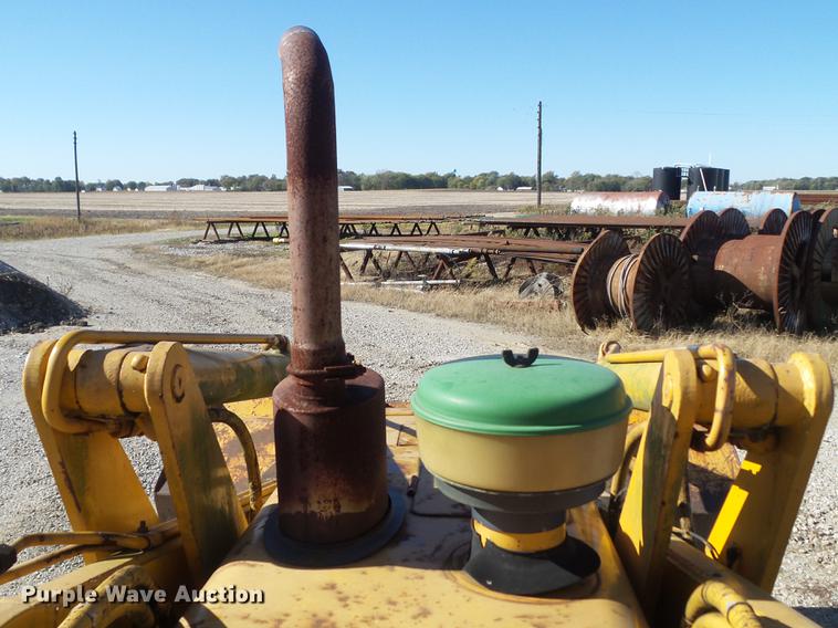 image for item DB6350 1987 John Deere 455E track loader