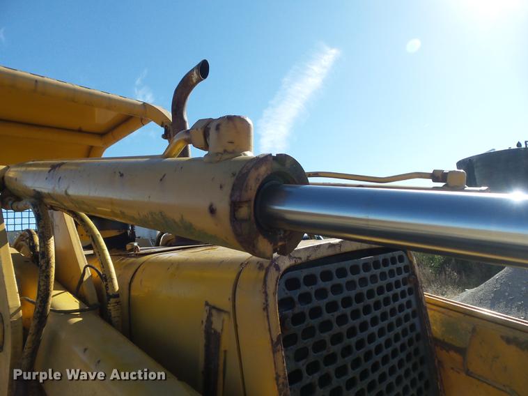 image for item DB6350 1987 John Deere 455E track loader