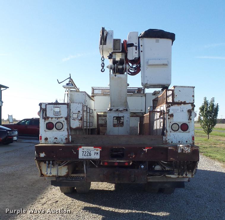 image for item DB6351 1996 International 4900 bucket truck