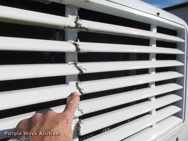 image for item DB6351 1996 International 4900 bucket truck