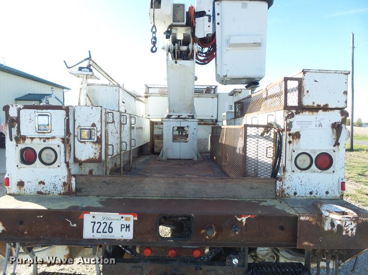 image for item DB6351 1996 International 4900 bucket truck