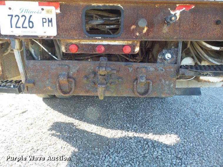 image for item DB6351 1996 International 4900 bucket truck