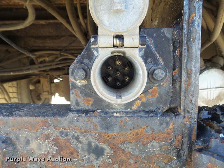 image for item DB6351 1996 International 4900 bucket truck