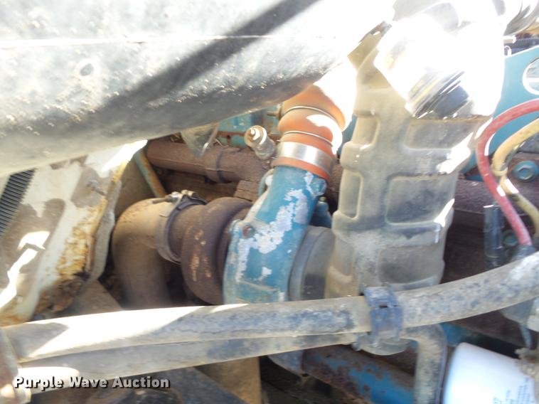 image for item DB6351 1996 International 4900 bucket truck