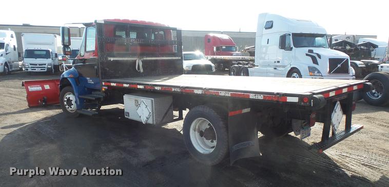 image for item DB8007 2007 International 4200 flatbed truck