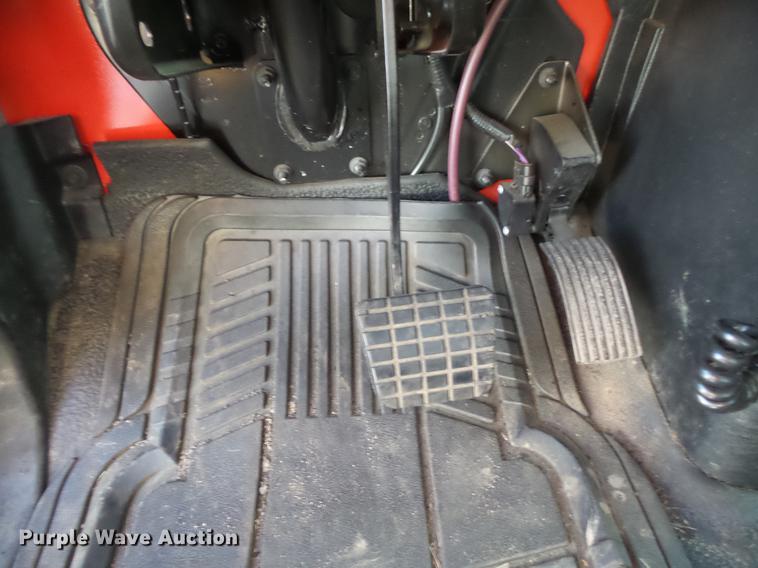 image for item DB8007 2007 International 4200 flatbed truck